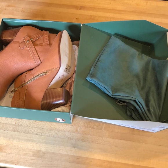 Anthropologie Rose Side Buckle Leather Boots - Picture 4 of 7